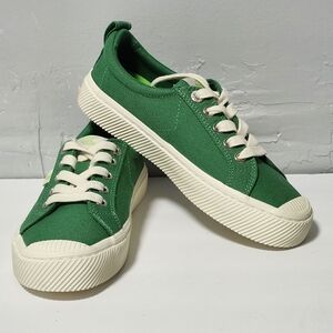 NWOB Cariuma OCD Green Canvas Sneakers Shoes Sz 5